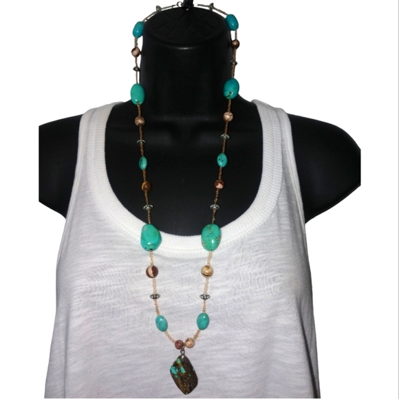 Turquoise Gemstone Necklace - Picture 3 of 10